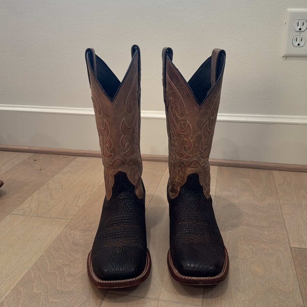 Lucchese Ryan Sanded Shark Boot